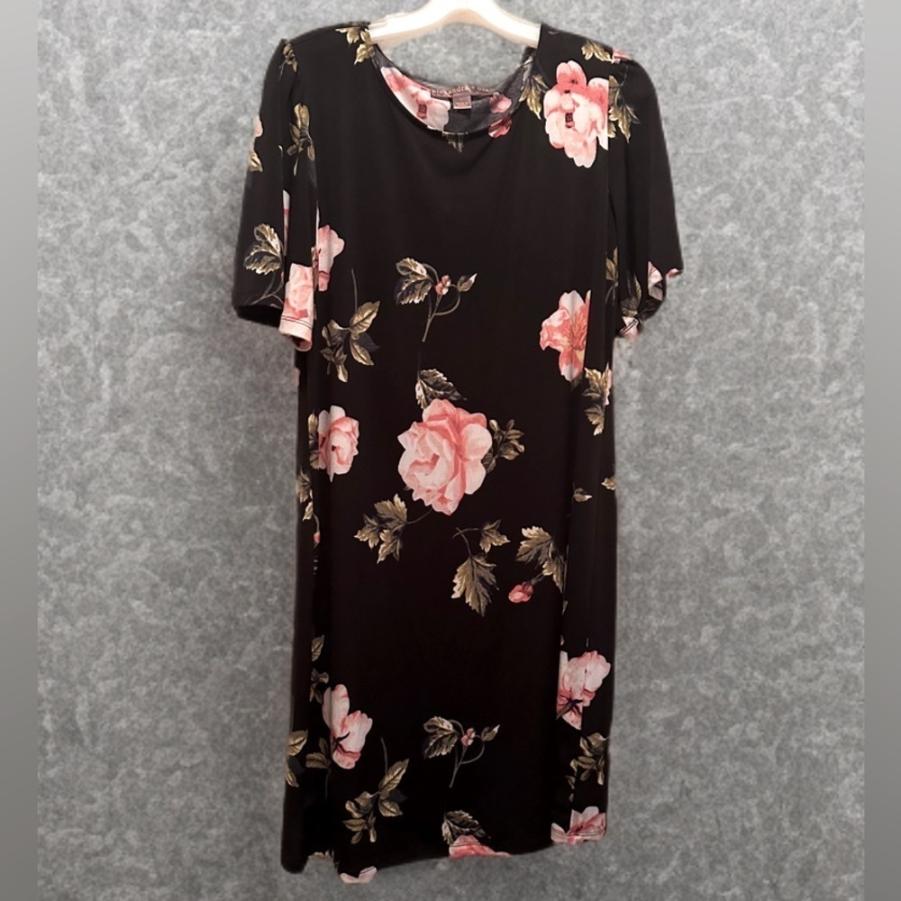 Alexandra & Oak Women’s Relaxed Fit A Line Multi Combo Short Sleeve Dress Size L